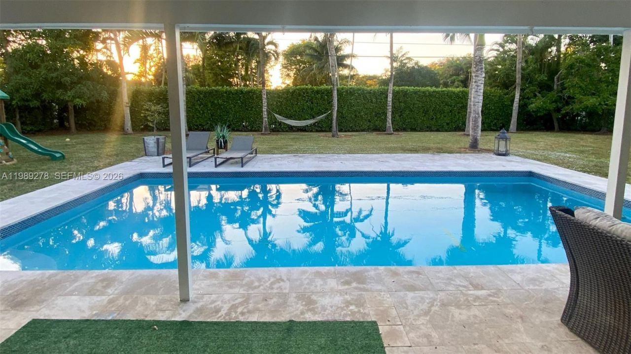 15720 SW 87th Ct , Palmetto Bay, FL 33157 Photo