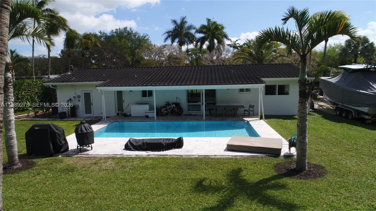 15720 SW 87th Ct , Palmetto Bay, FL 33157 Photo