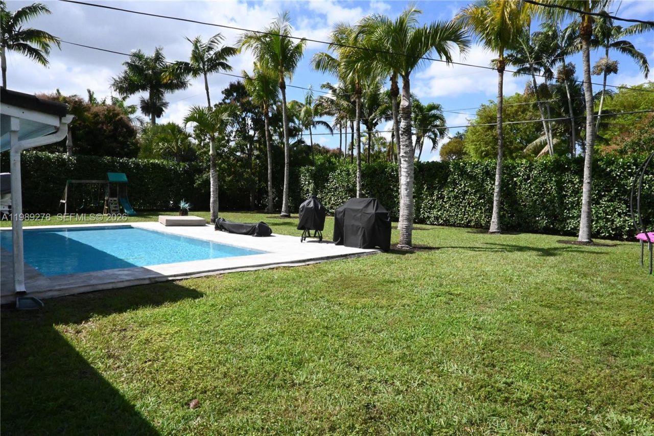 15720 SW 87th Ct , Palmetto Bay, FL 33157 Photo