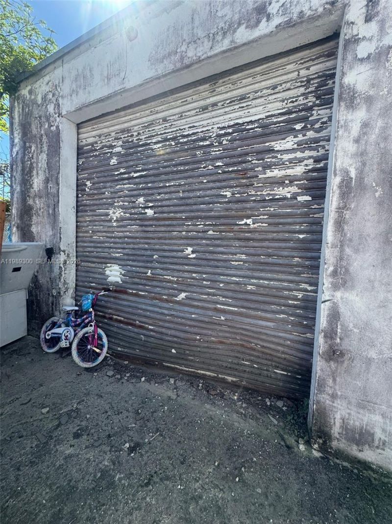 211 W 22nd St, Hialeah, FL 33010 Photo