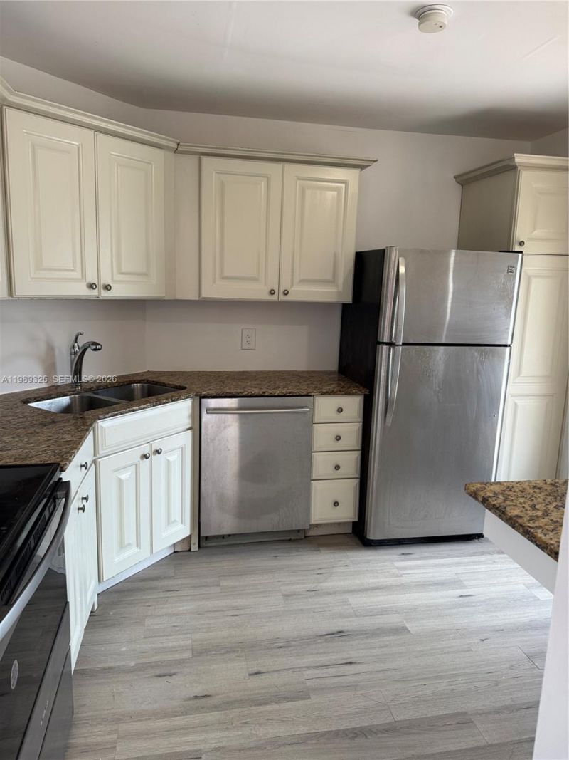 6301 N Fall Circle Dr, Unit 213, Lauderhill, FL 33319 Photo