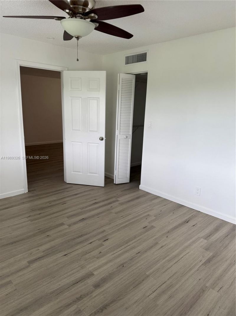 6301 N Fall Circle Dr, Unit 213, Lauderhill, FL 33319 Photo