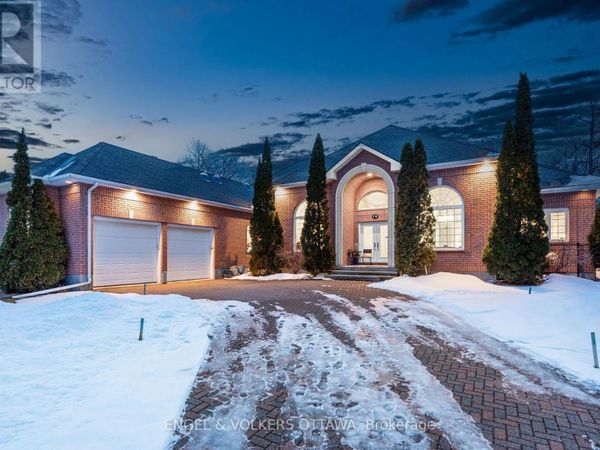 5 Countryside Green , Ottawa, ON K2R1B5