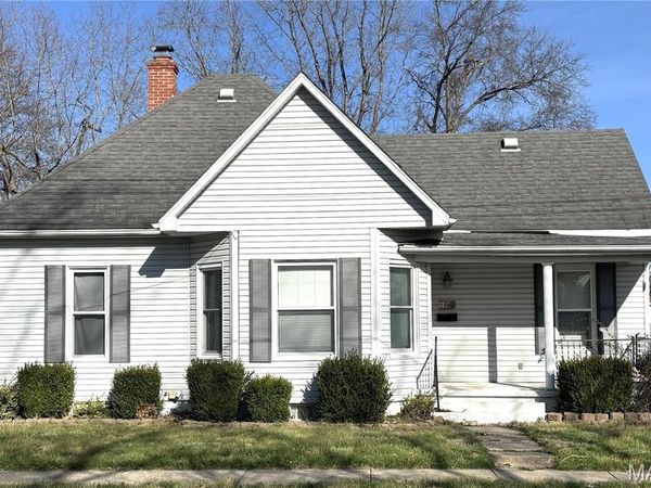 522 White Avenue, Greenville, IL 62246