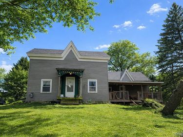 124 E High Street, Metamora Vlg, MI 48455