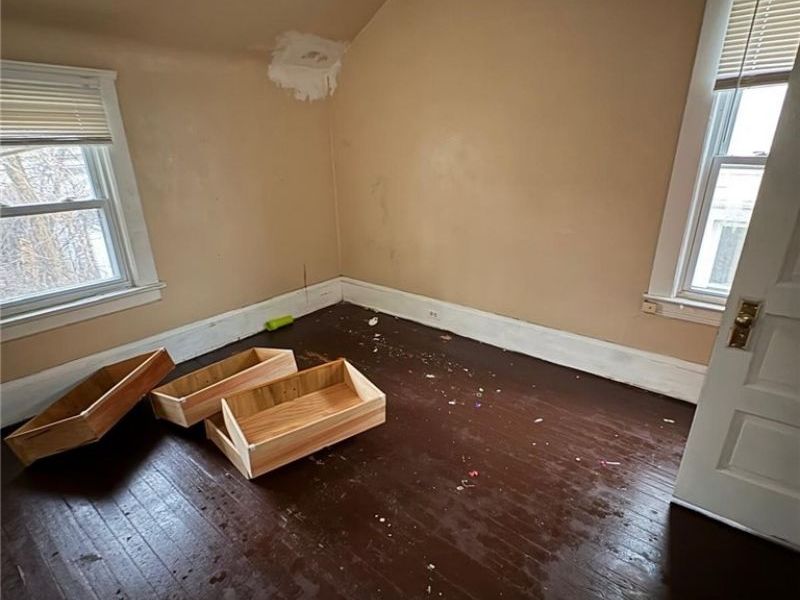 12520 Cornado Avenue, Cleveland, OH 44108 Photo 6