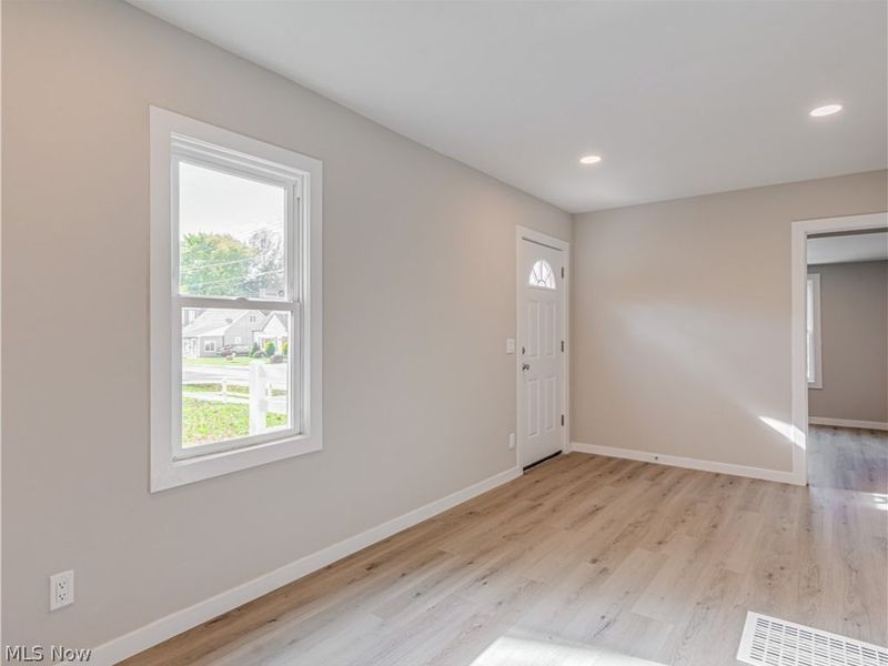 1537 9th Street , Cuyahoga Falls, OH 44221 Photo 4