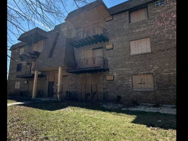 5700 128th Street, Unit 9, Crestwood, IL 60418