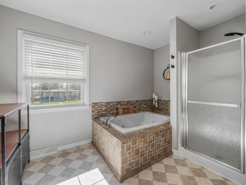 280 E Schrock Road, Westerville, OH 43081 Photo 39