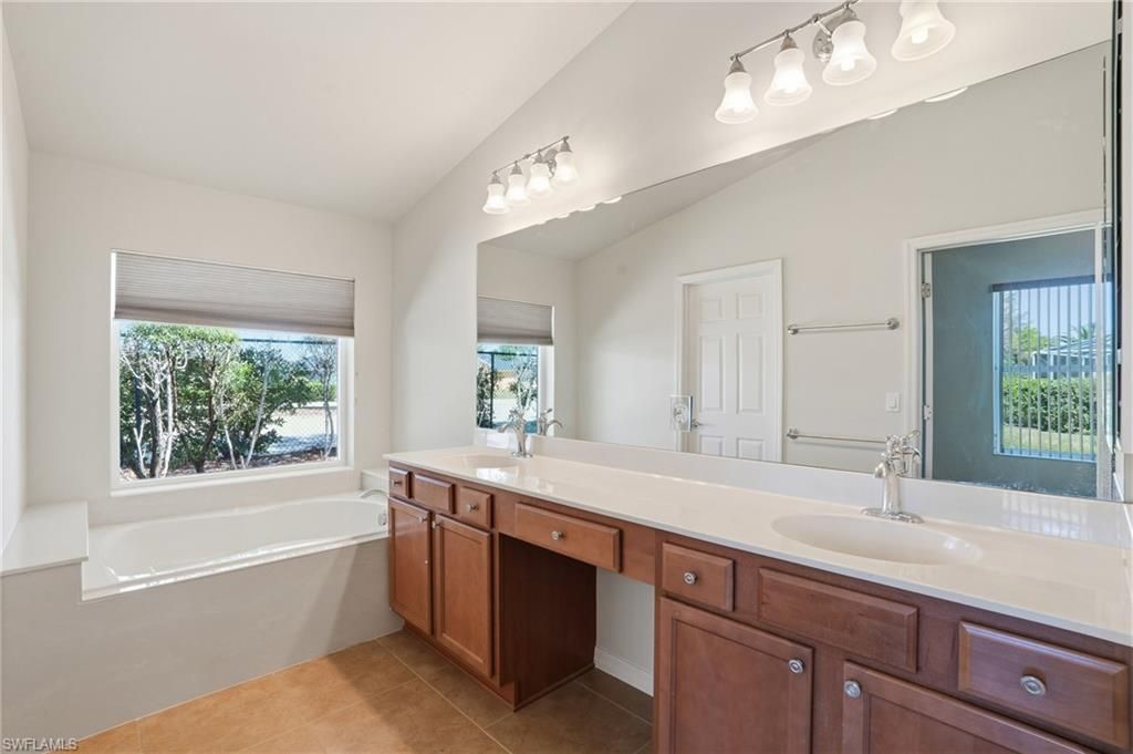 2457 Sutherland Ct, Cape Coral, FL 33991 Photo