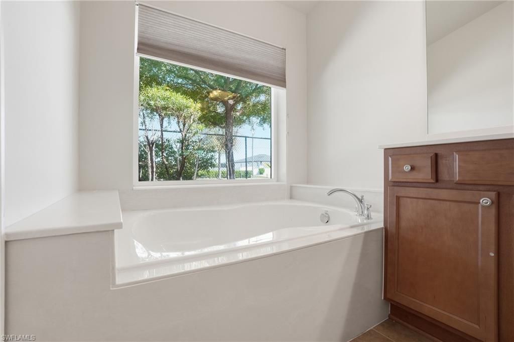 2457 Sutherland Ct, Cape Coral, FL 33991 Photo