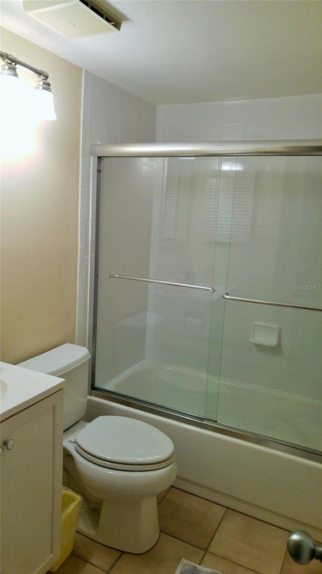 5677 Ashton Lake Drive, Unit 11, Sarasota, FL 34231 Photo