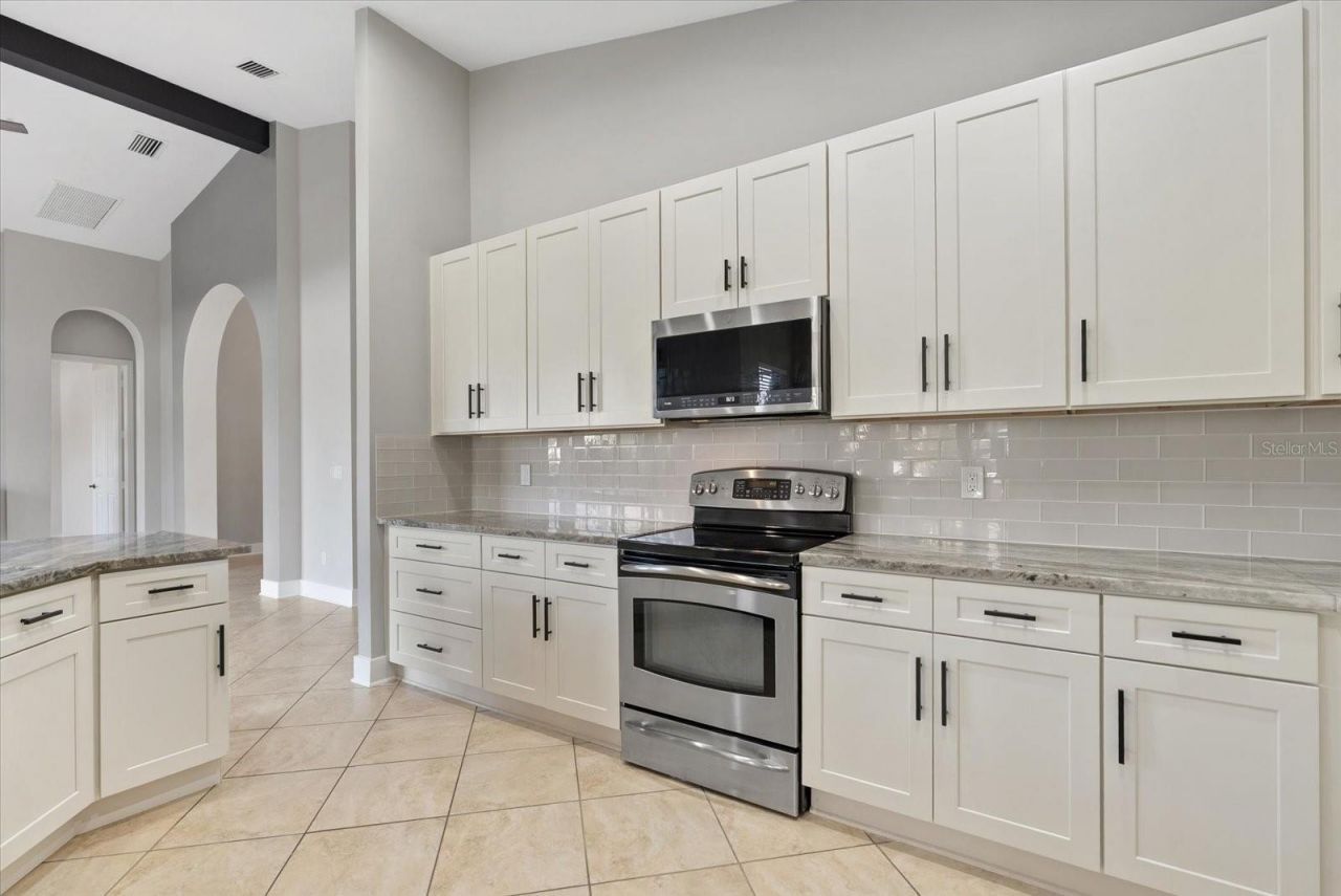 6634 38th Street E, Sarasota, FL 34243 Photo