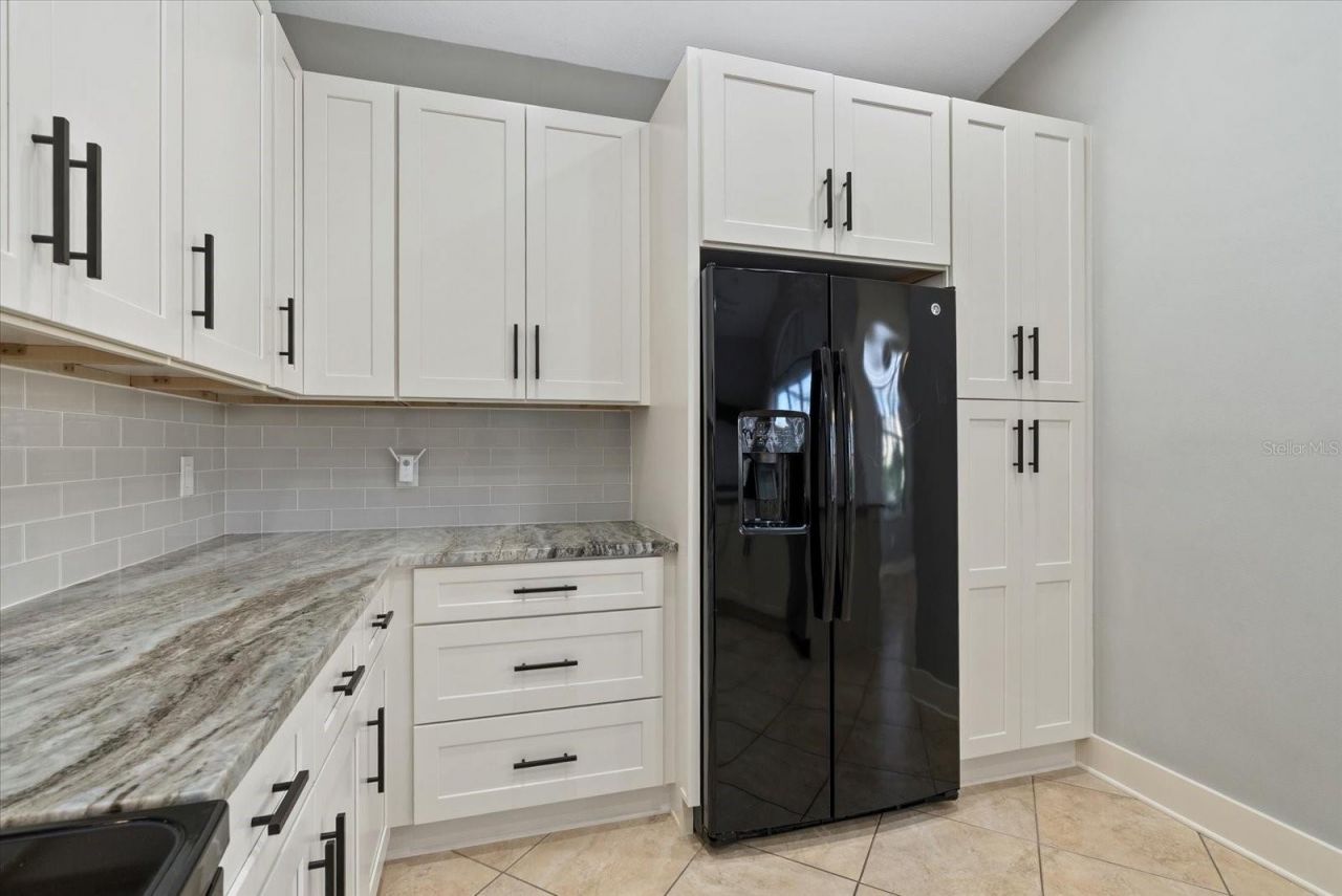 6634 38th Street E, Sarasota, FL 34243 Photo