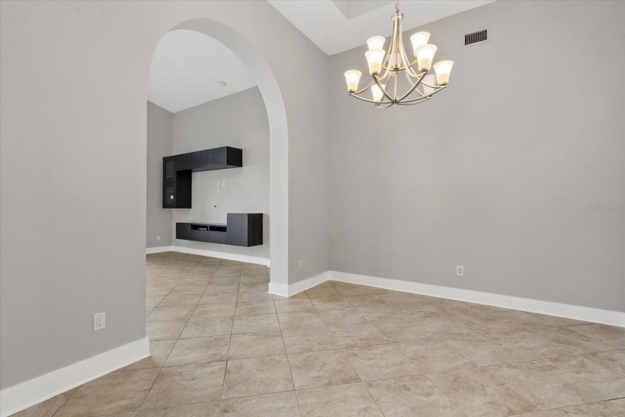 6634 38th Street E, Sarasota, FL 34243 Photo