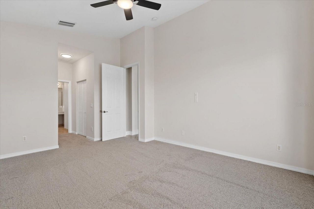 6634 38th Street E, Sarasota, FL 34243 Photo