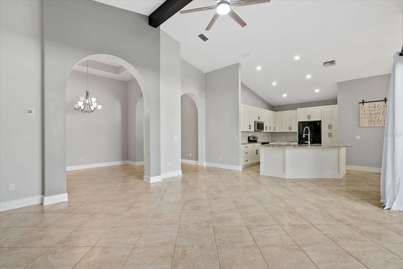 6634 38th Street E, Sarasota, FL 34243 Photo