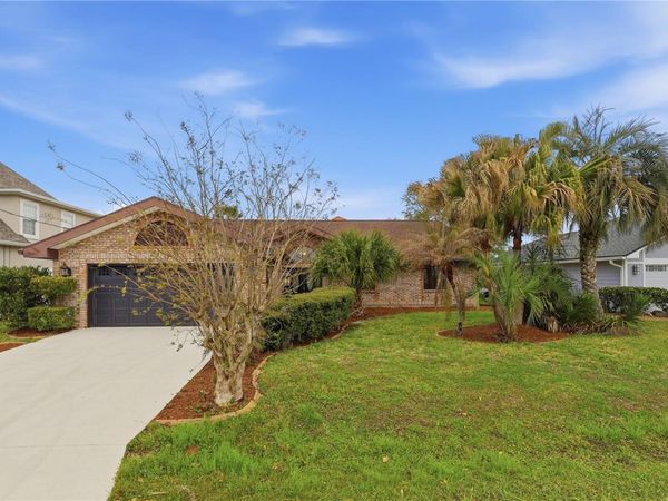 15 CEDARFIELD COURT , PALM COAST, FL 32137