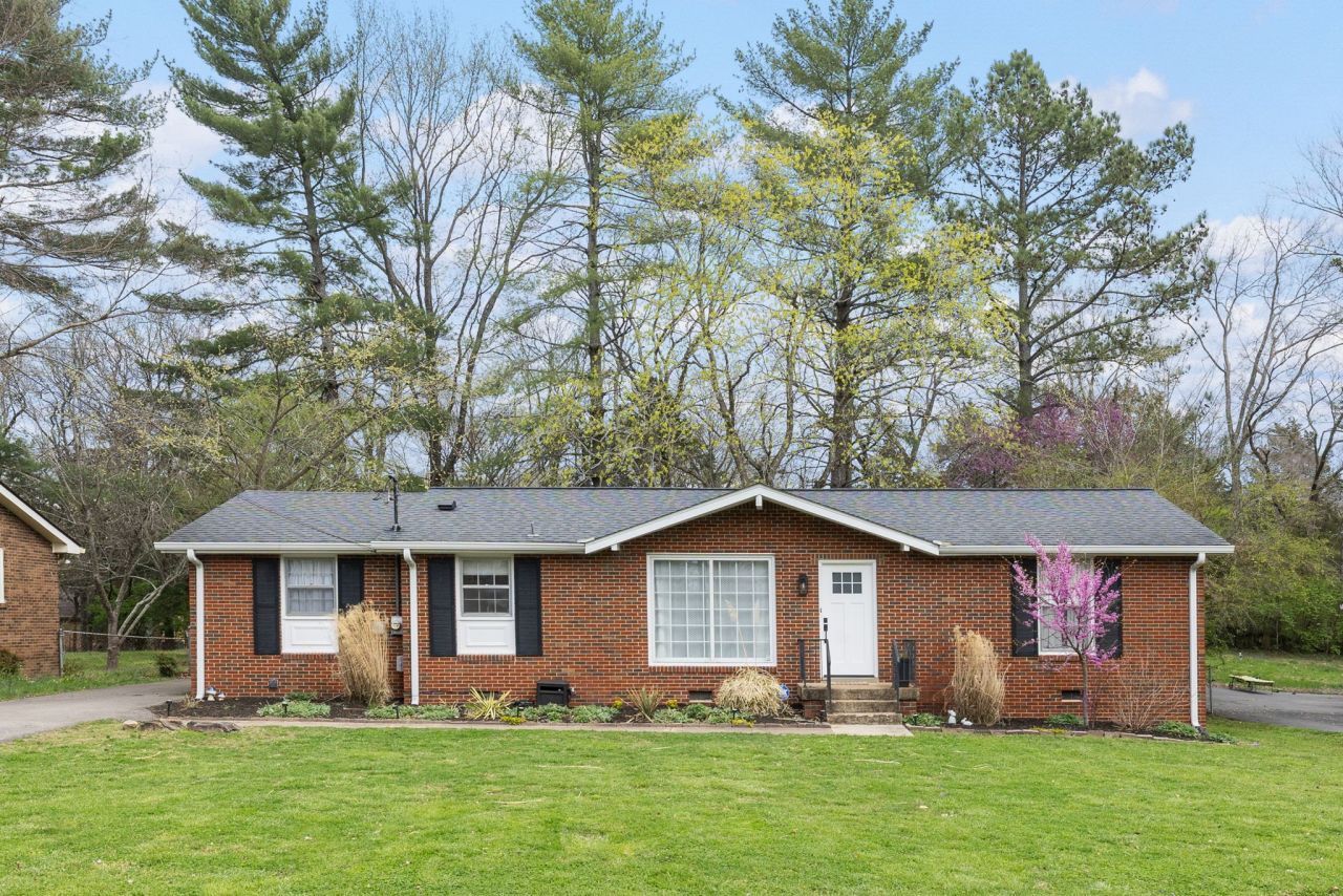 7241 Willow Creek Dr, Nashville, TN 37221 Main Photo