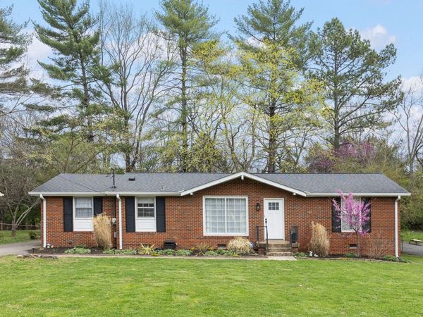 7241 Willow Creek Dr, Nashville, TN 37221