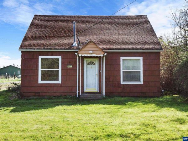 993 42nd Av, Sweet Home, OR 97386
