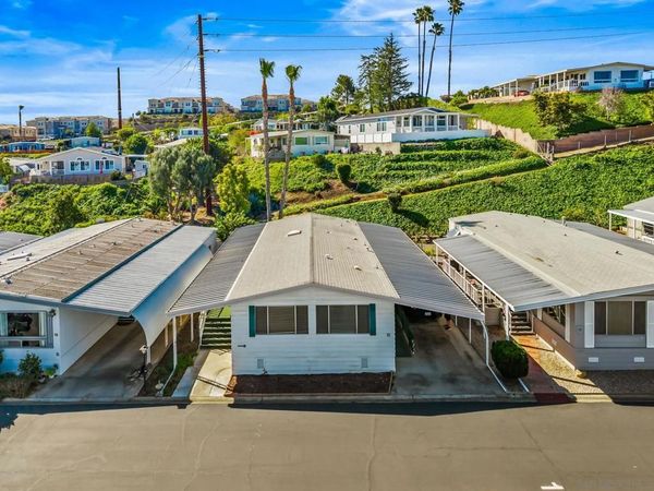 1219 E barham drive, Unit 37, San Marcos, CA 92078