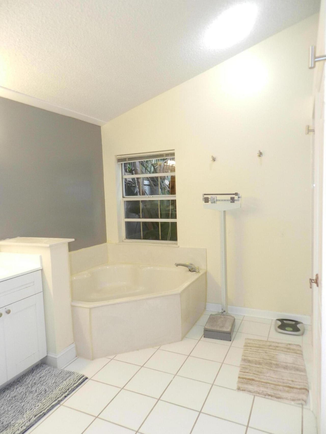 9198 Heathridge Drive, West Palm Beach, FL 33411 Photo