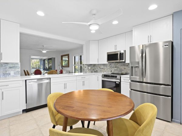 5172 SE Club Way, Unit 207, Stuart, FL 34997