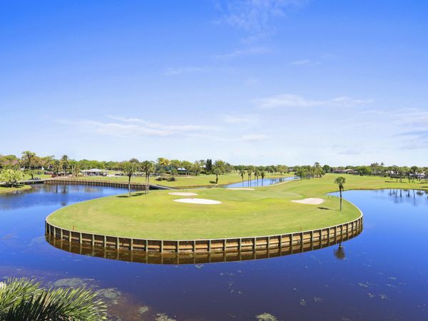 5172 SE Club Way, Unit 207, Stuart, FL 34997