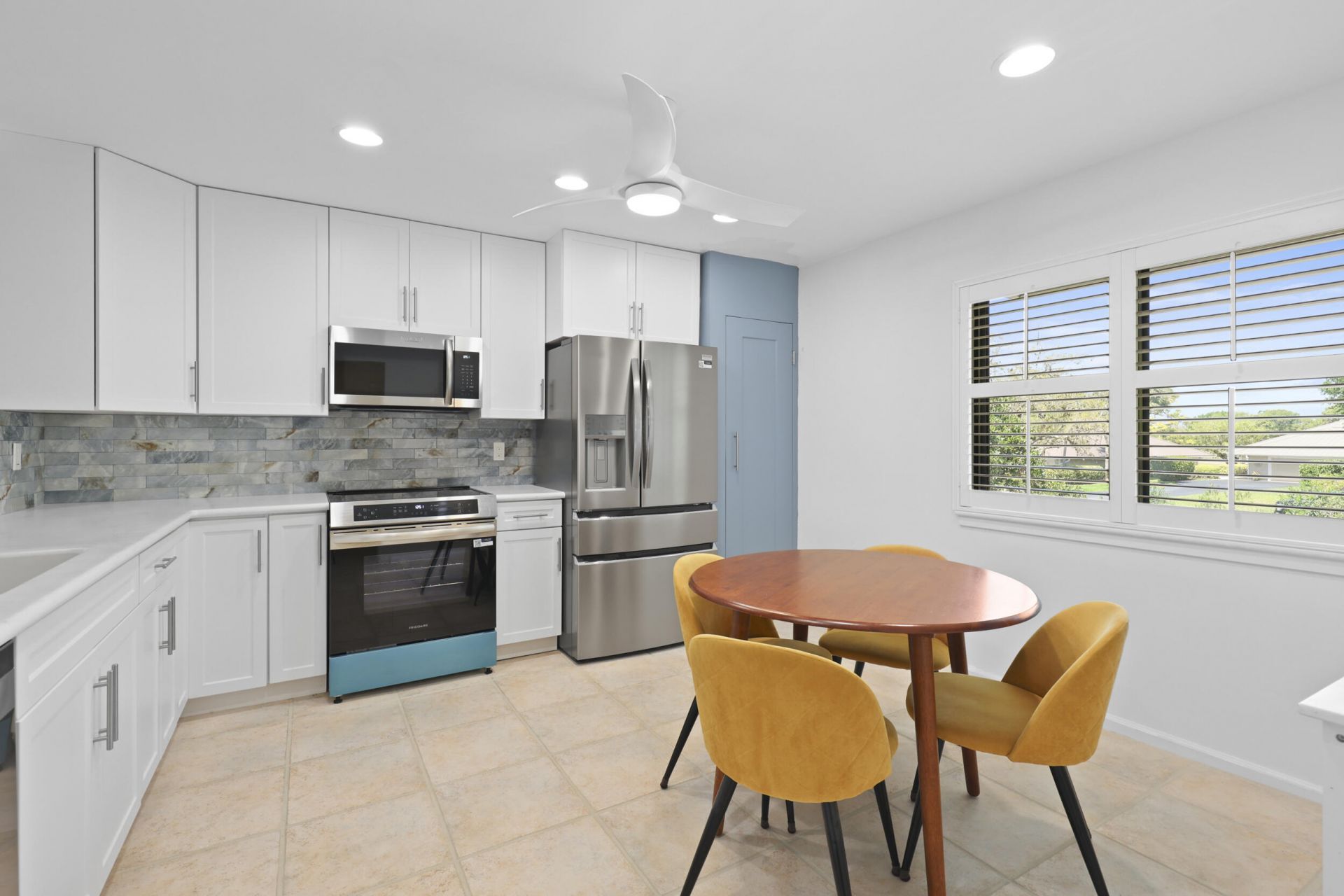 5172 SE Club Way, Unit 207, Stuart, FL 34997 Photo