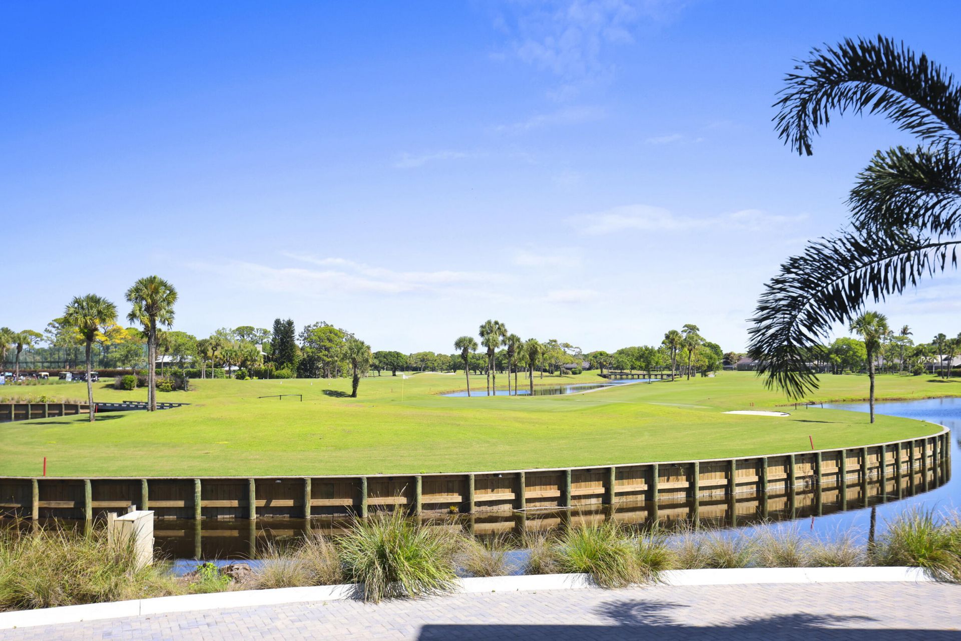 5172 SE Club Way, Unit 207, Stuart, FL 34997 Photo