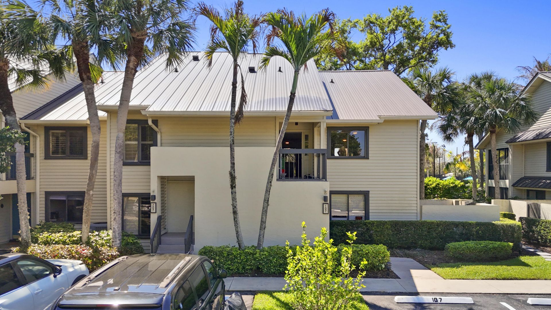 5172 SE Club Way, Unit 207, Stuart, FL 34997 Photo