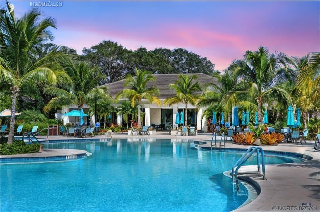 5172 SE Club Way, Unit 207, Stuart, FL 34997 Photo