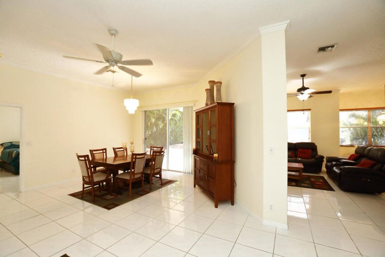 5330 SW 199 Avenue, Pembroke Pines, FL 33332 Photo