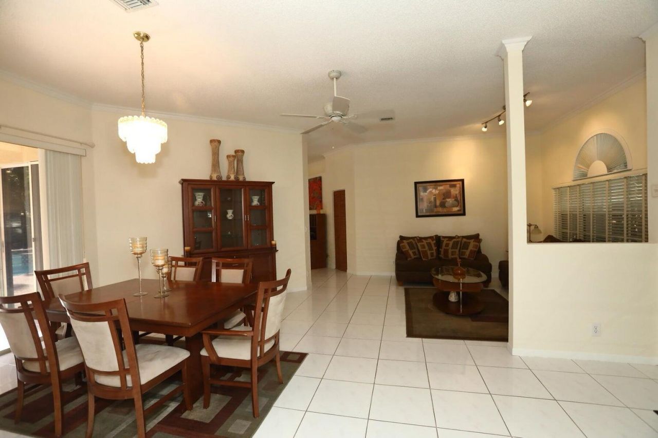 5330 SW 199th Avenue, Pembroke Pines, FL 33332 Photo