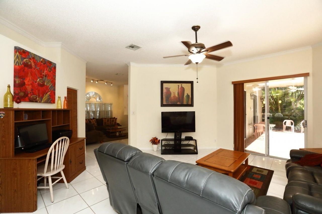 5330 SW 199th Avenue, Pembroke Pines, FL 33332 Photo