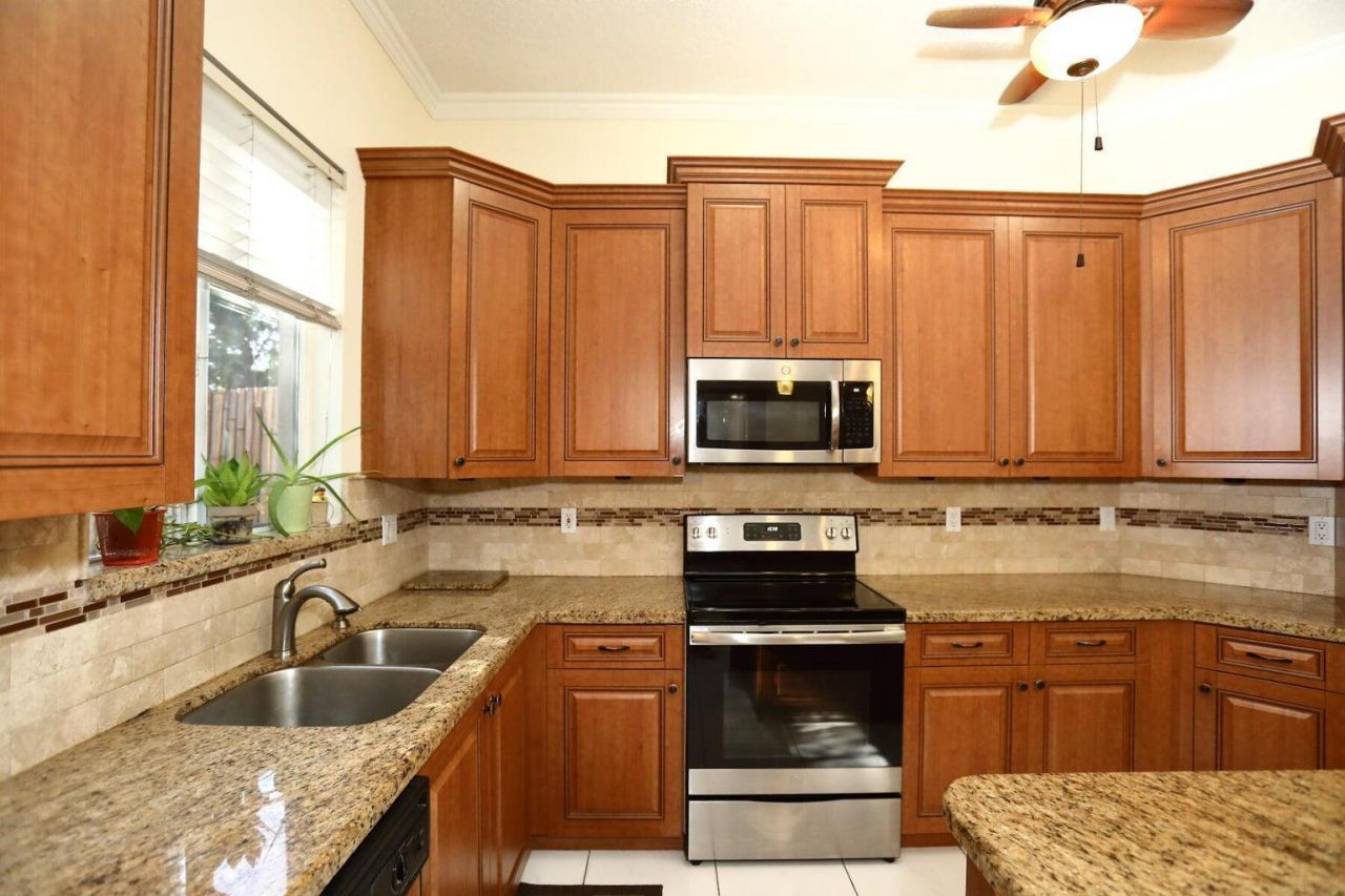 5330 SW 199th Avenue, Pembroke Pines, FL 33332 Photo