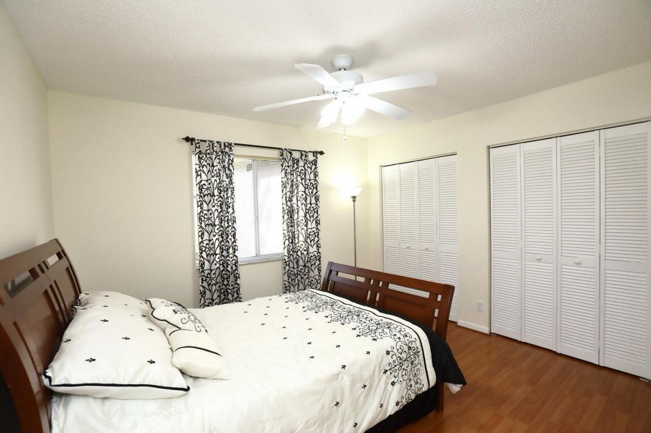 5330 SW 199 Avenue, Pembroke Pines, FL 33332 Photo