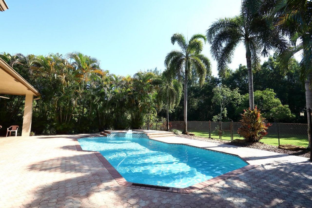 5330 SW 199th Avenue, Pembroke Pines, FL 33332 Photo