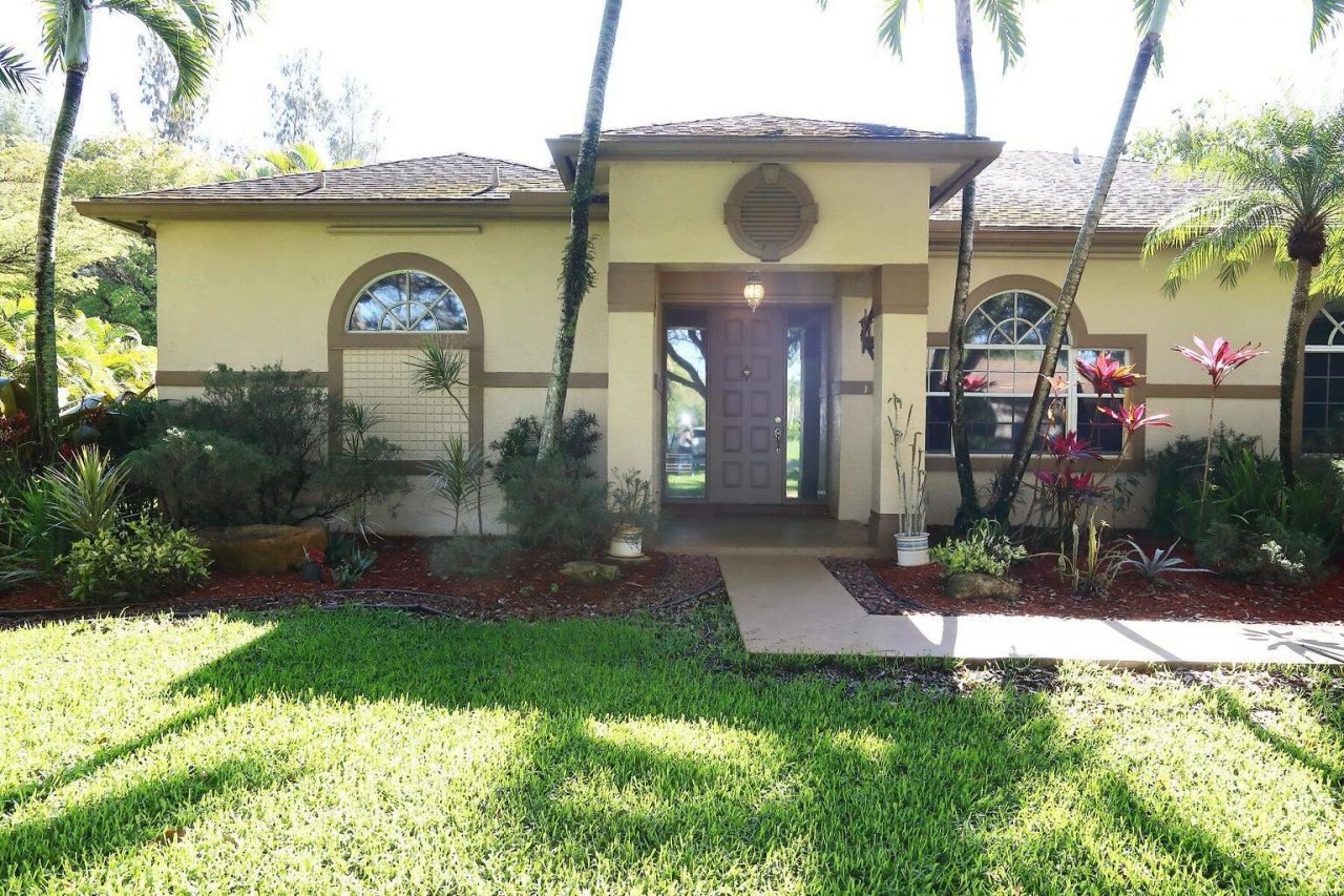 5330 SW 199th Avenue, Pembroke Pines, FL 33332 Photo