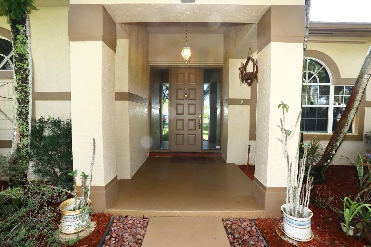 5330 SW 199th Avenue, Pembroke Pines, FL 33332 Photo