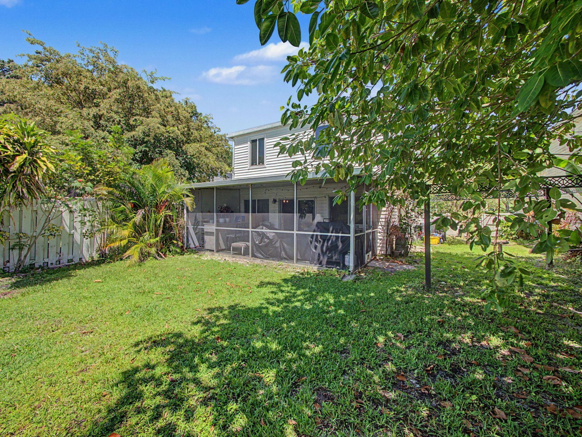 4675 Lakeside Circle, West Palm Beach, FL 33417 Photo