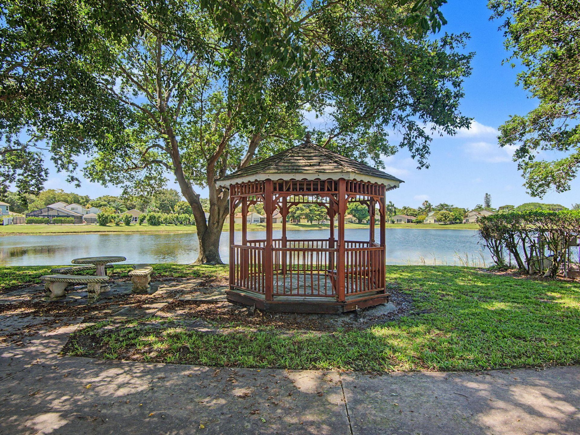 4675 Lakeside Circle, West Palm Beach, FL 33417 Photo