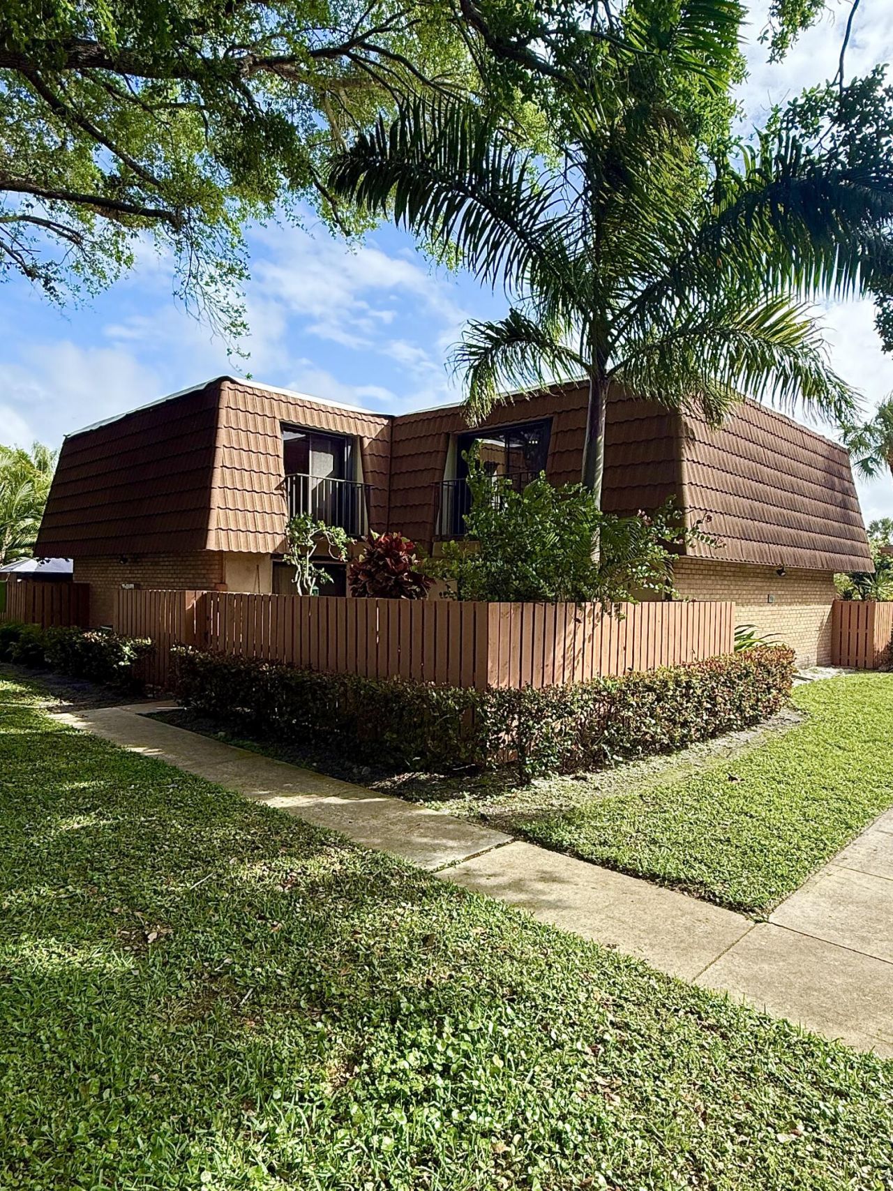 205 Charter Way, West Palm Beach, FL 33407 Photo