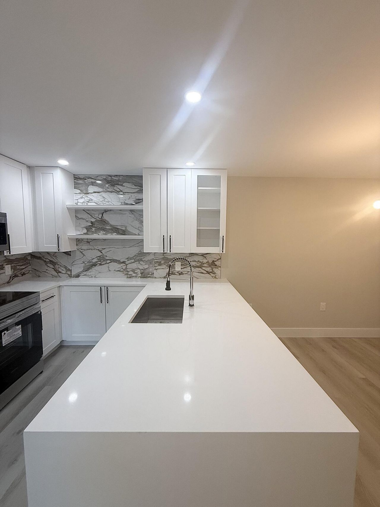 205 Charter Way, West Palm Beach, FL 33407 Photo