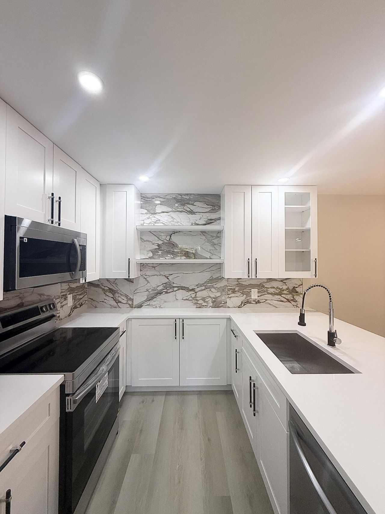 205 Charter Way, West Palm Beach, FL 33407 Photo