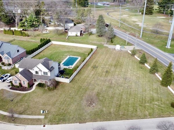 1691 Glenridge Lane, Monroe, MI 48162