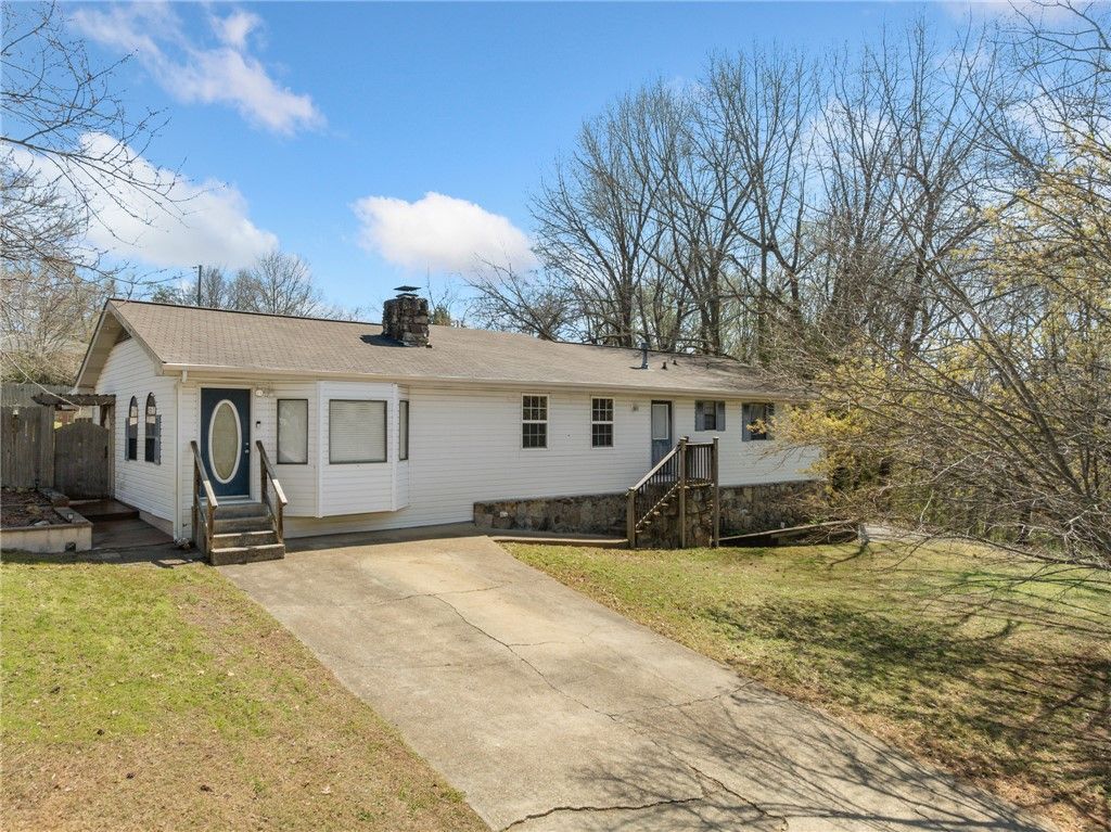 823 N Oak Street, Harrison, AR 72601 Main Photo