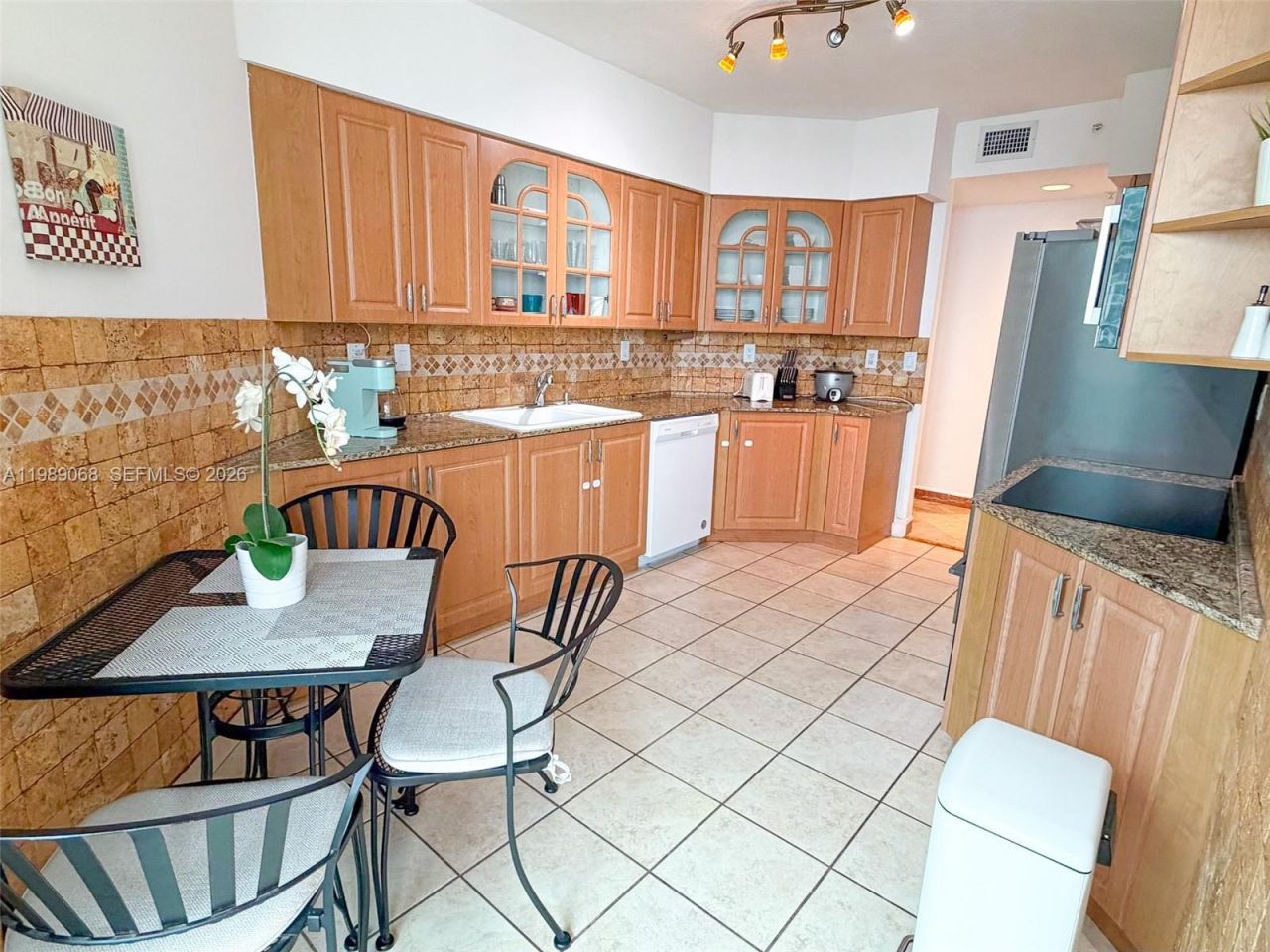 3370 Hidden Bay Dr, Unit 1814, Aventura, FL 33180 Photo