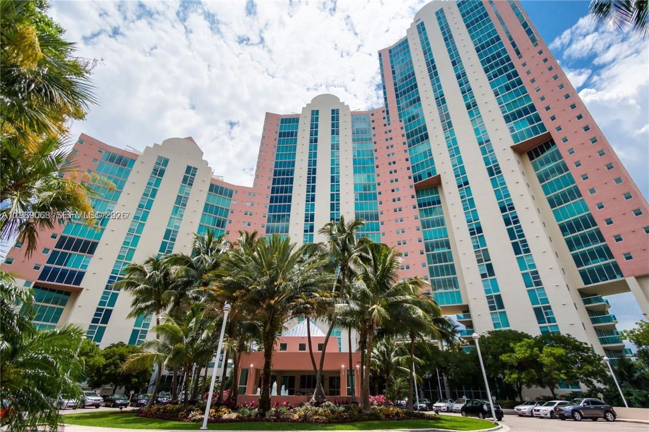 3370 Hidden Bay Dr, Unit 1814, Aventura, FL 33180 Photo